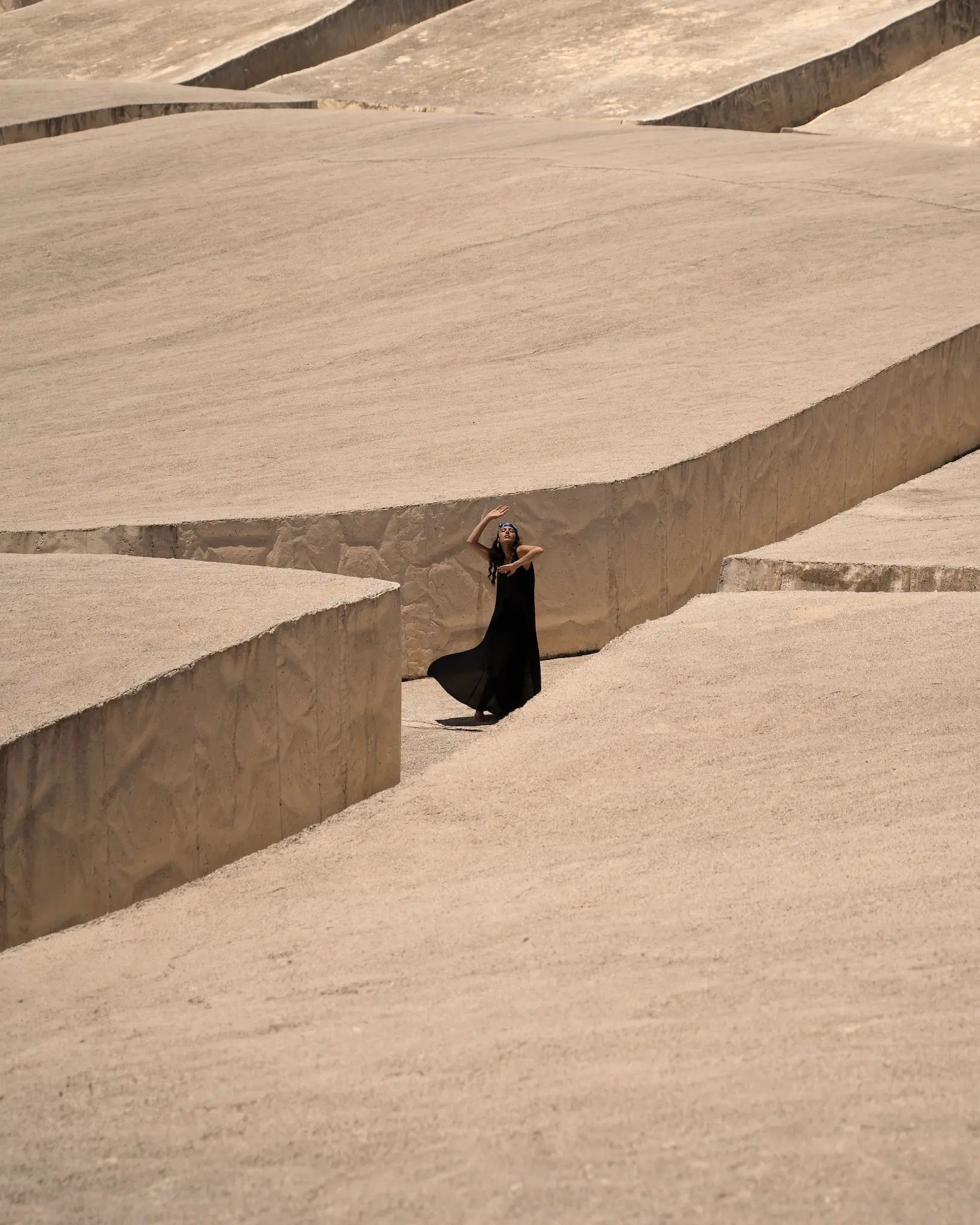 A woman in Grande Cretto